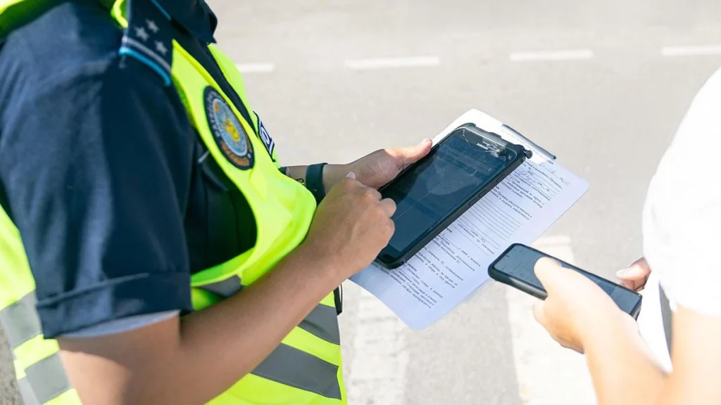 politsiia-skladaie-protokol-na-pianoho-vodiia-za-statteiu-130